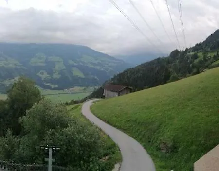 شقة Tiefenbach
